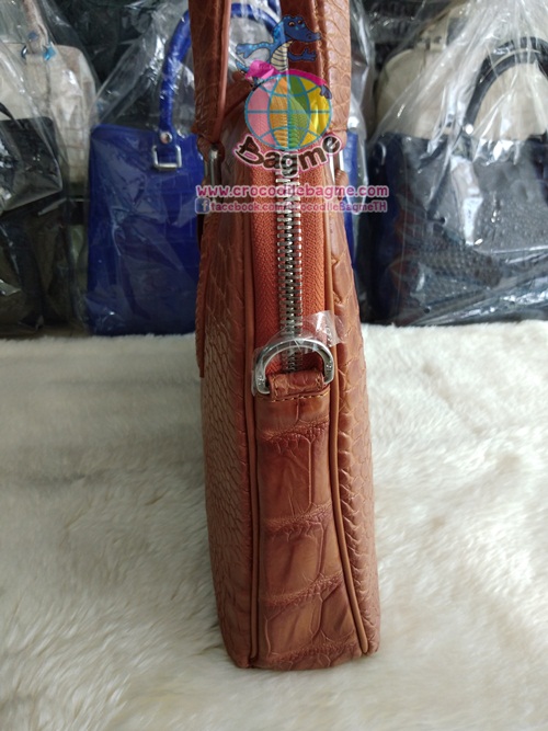 รูปภาพที่#3 ของสินค้า : พร้อมส่ง กระเป๋าสะพาย BT9110 หนังท้อง สีแทน รูปภาพที่3 ของสินค้า : พร้อมส่ง กระเป๋าสะพาย BT9110 หนังท้อง สีแทน